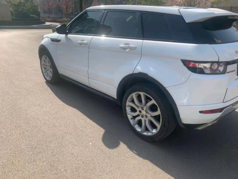 枣庄14年路虎极光9