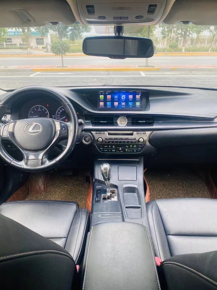 保定14年雷克萨斯ES2