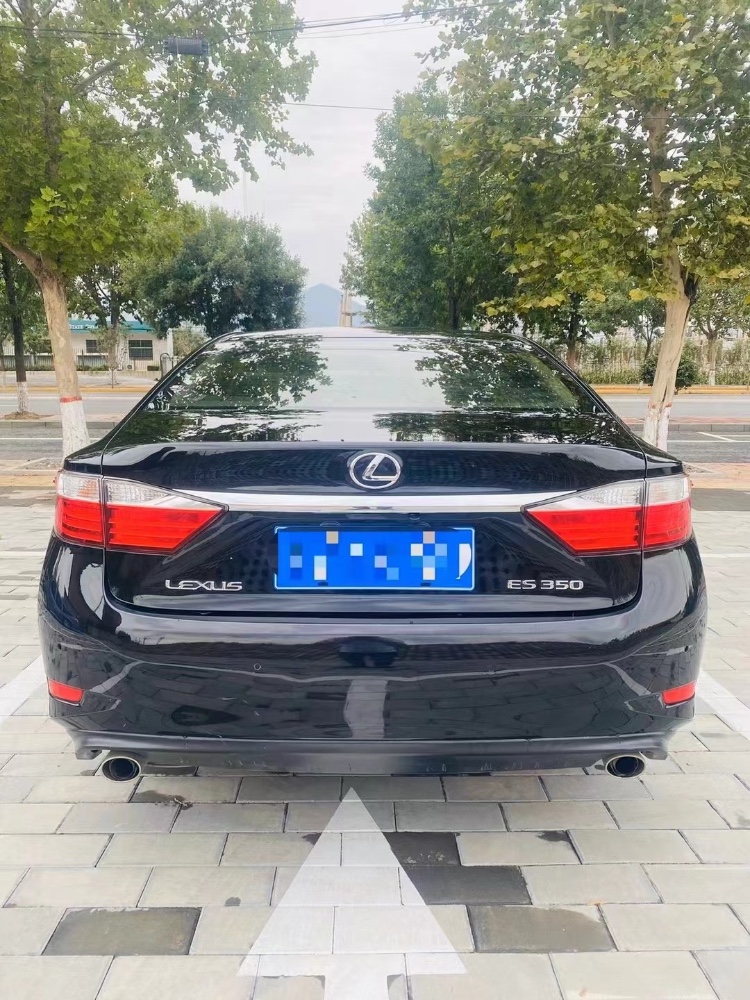 保定14年雷克萨斯ES7