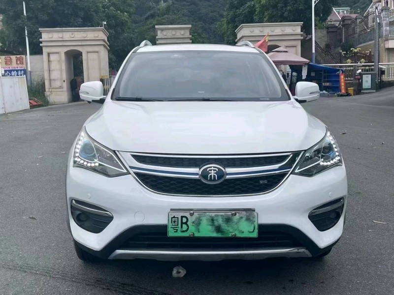 深圳18年比亚迪宋1