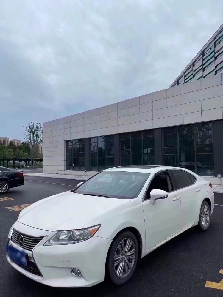青岛14年雷克萨斯ES2