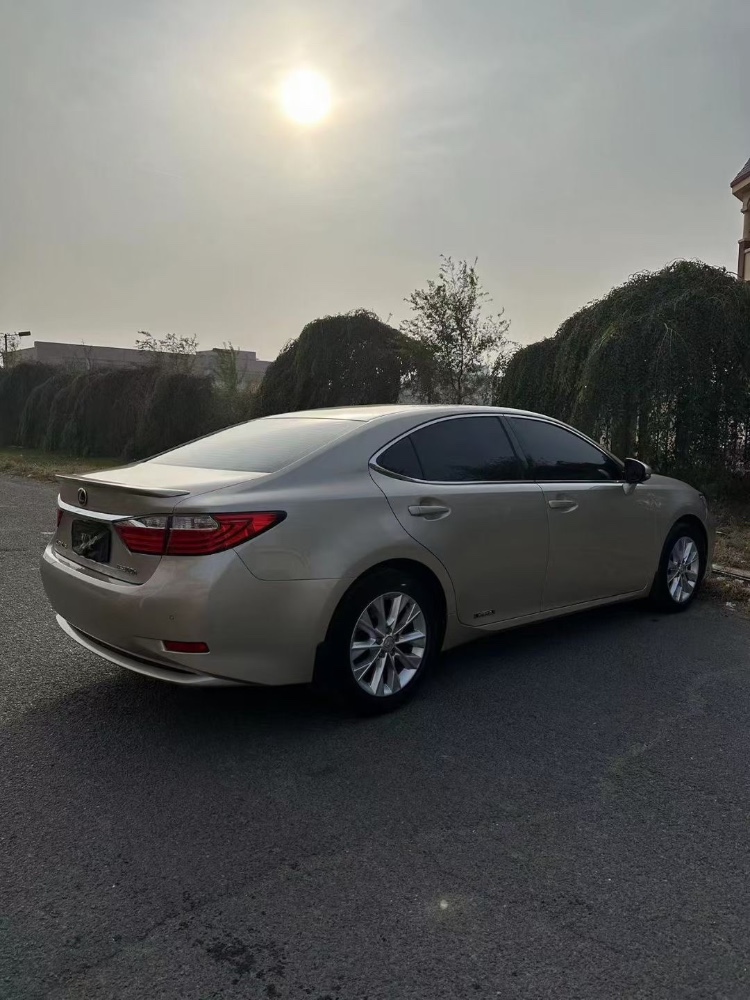 沈阳14年雷克萨斯ES8