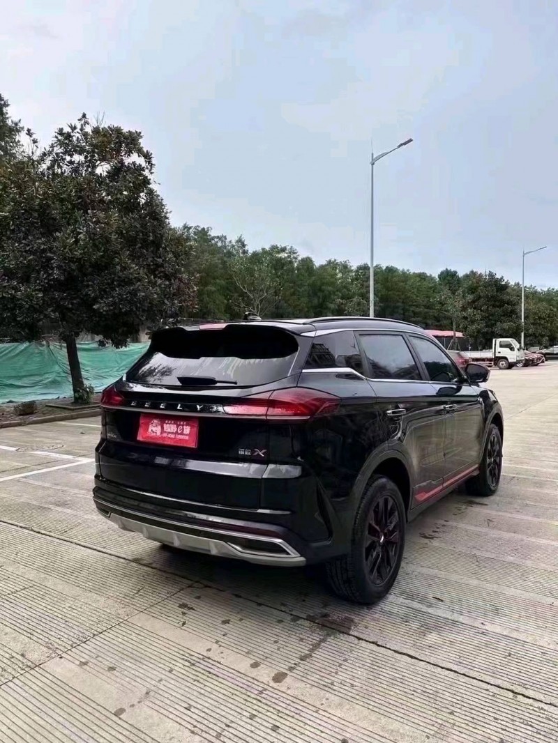 嘉兴22年吉利博越9