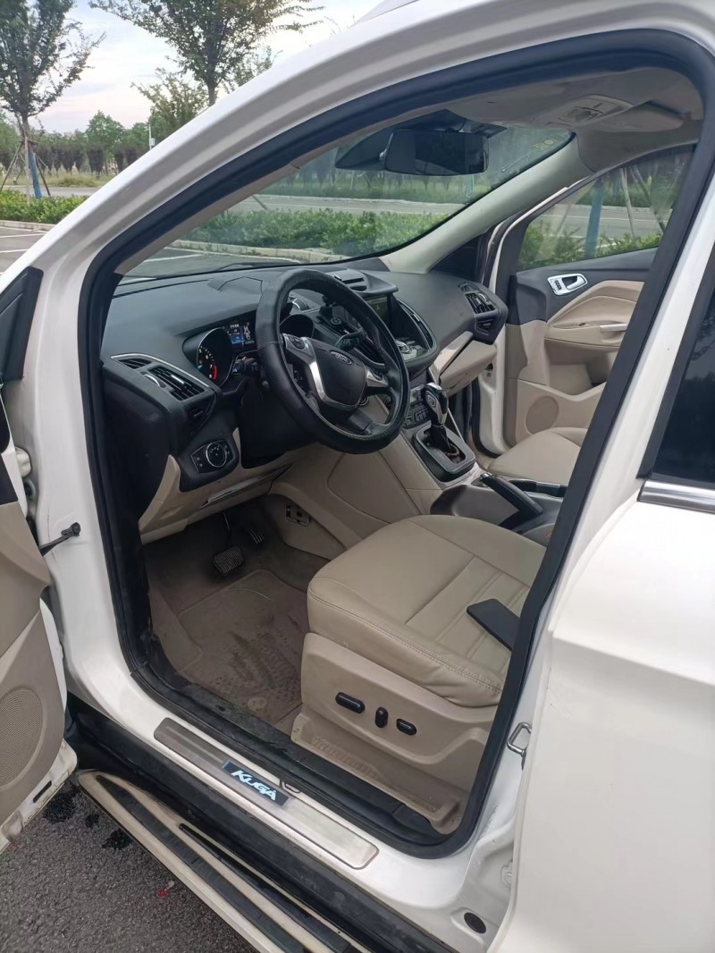 徐州15年福特翼虎6