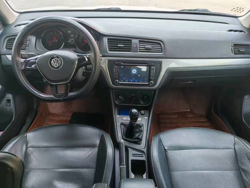 潍坊15年大众朗逸5