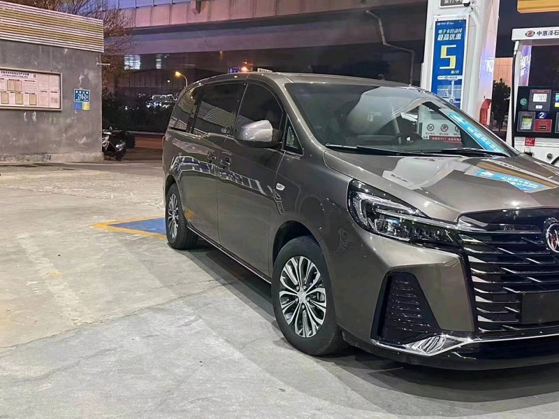 聊城23年别克GL82