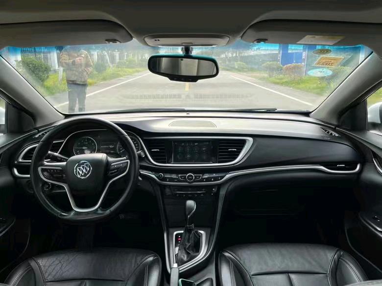 盐城19年别克英朗7