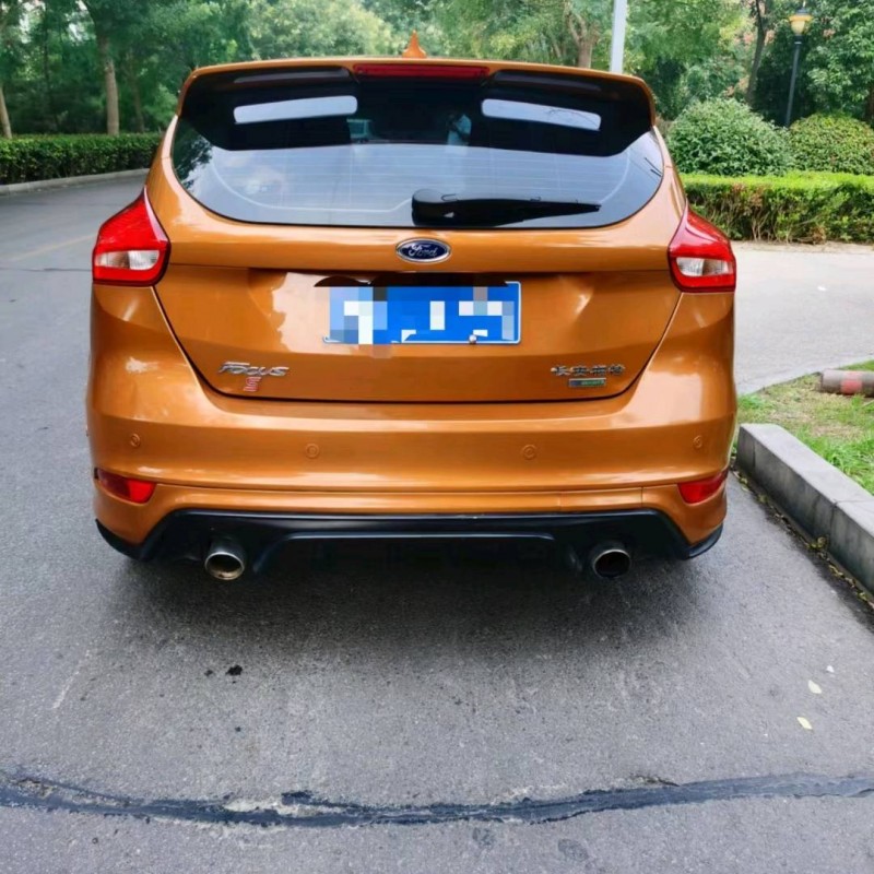 济宁17年福特福克斯7