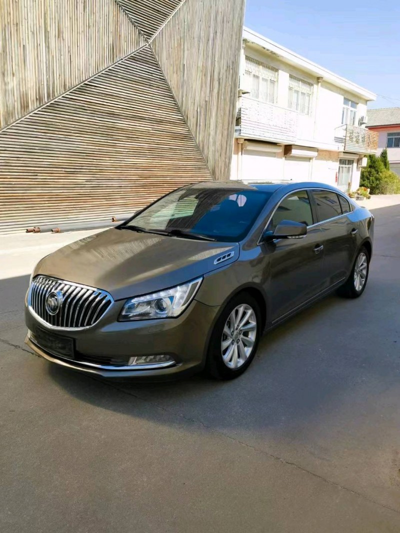 枣庄15年别克君越2