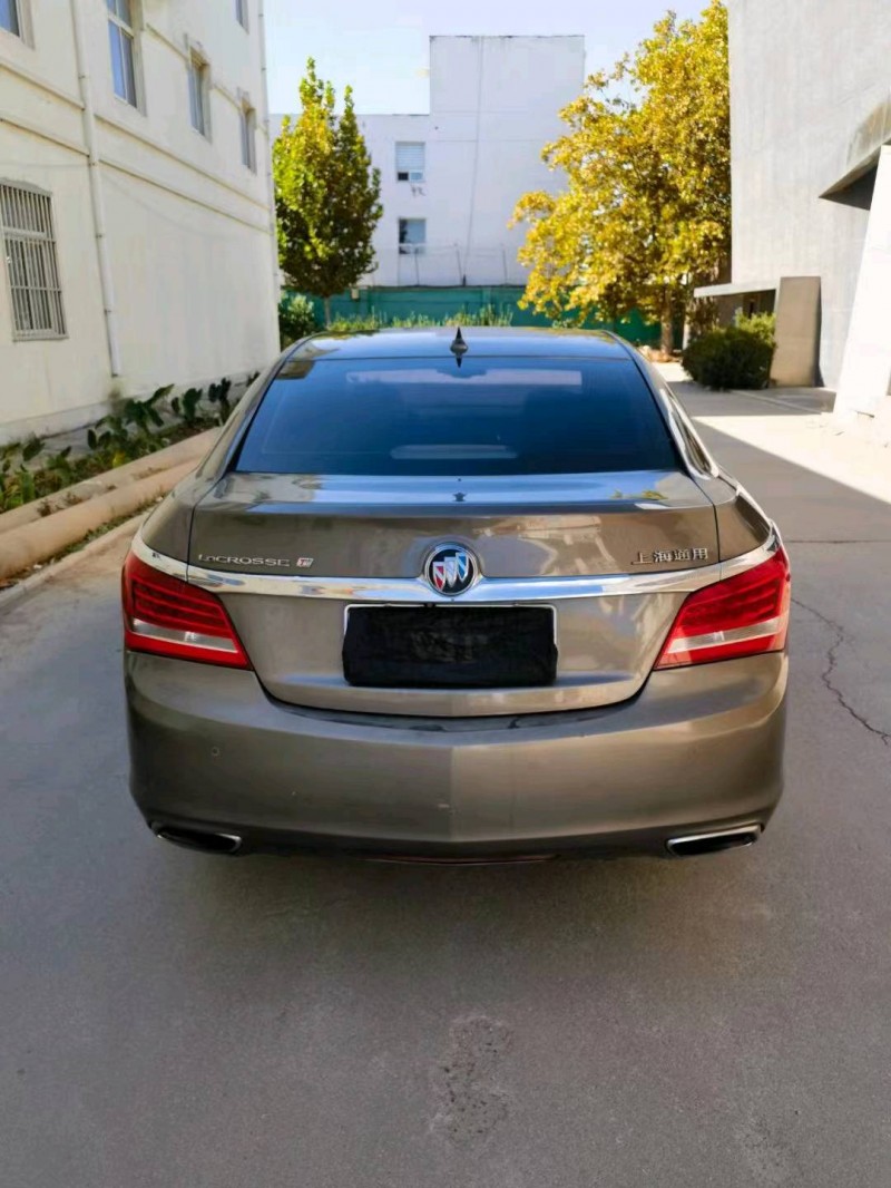 枣庄15年别克君越9