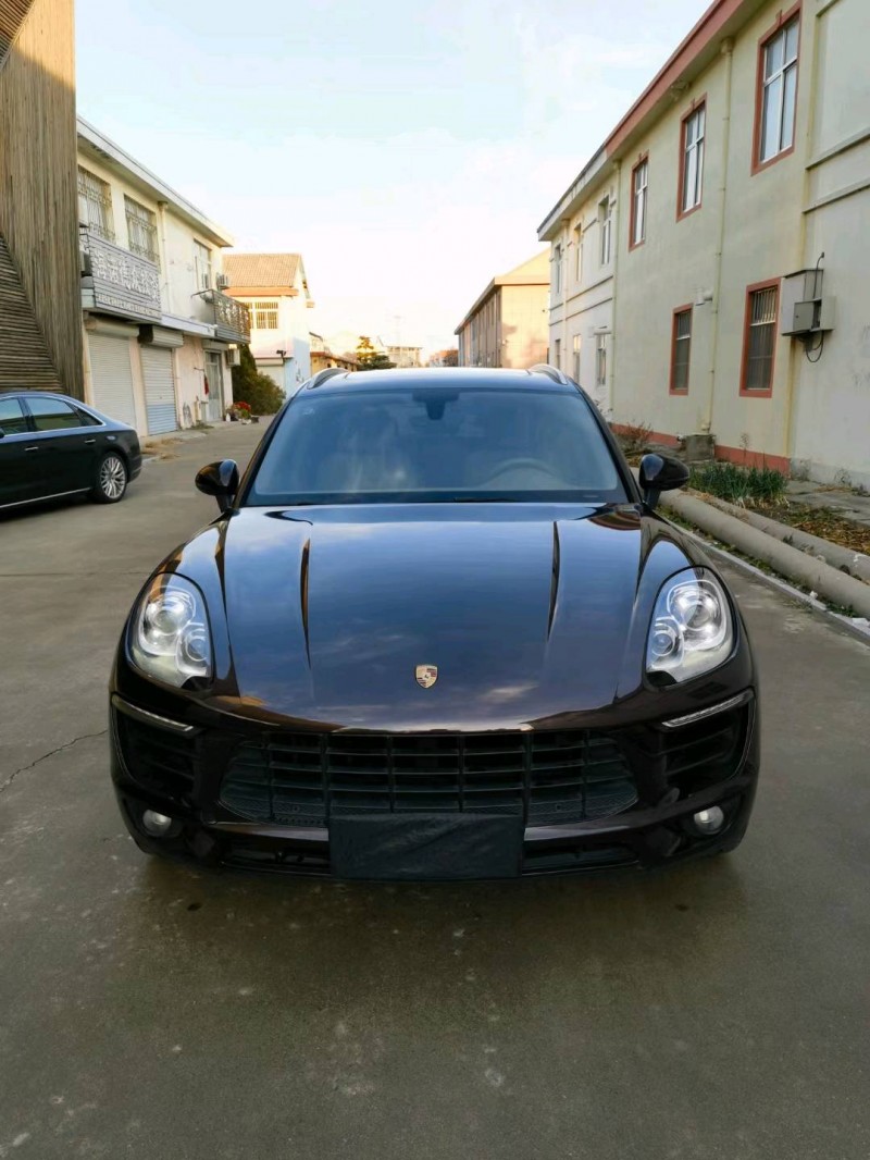 青岛14年保时捷Macan1