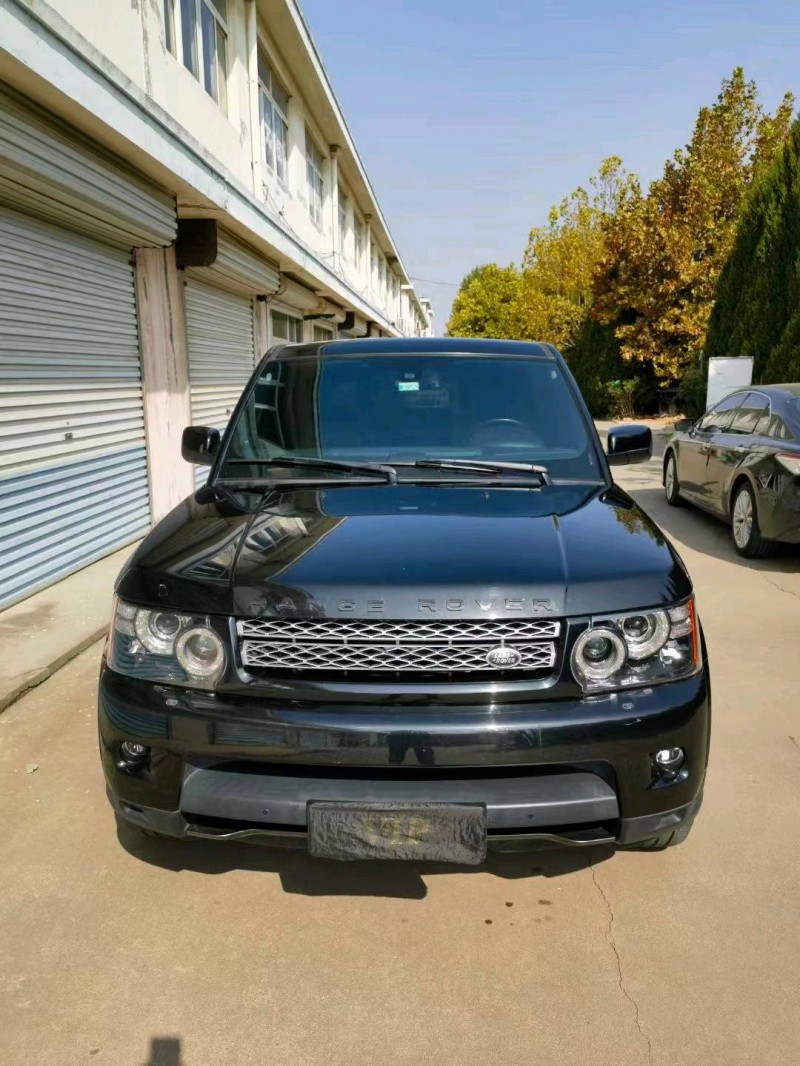 东营13年路虎揽胜运动1