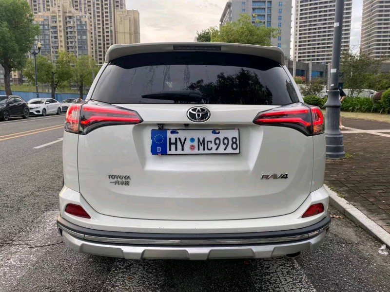 东莞19年丰田RAV4荣放9