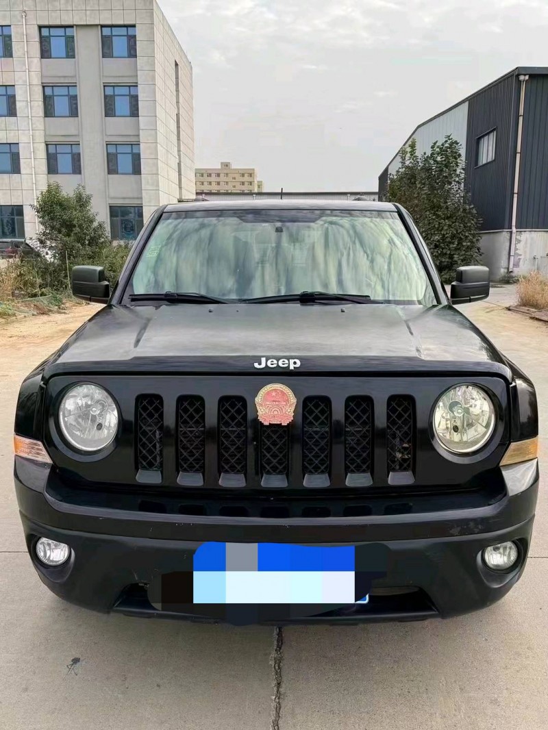 枣庄13年Jeep自由客1