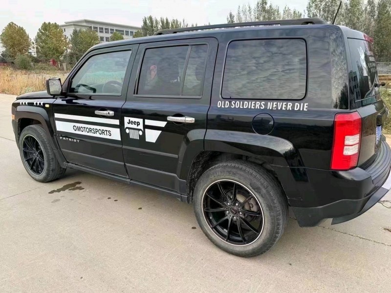 枣庄13年Jeep自由客4