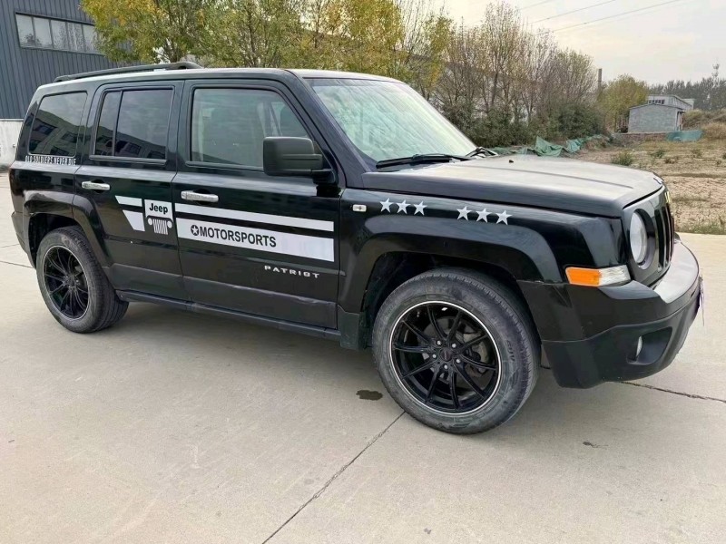 枣庄13年Jeep自由客5