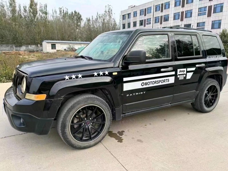 枣庄13年Jeep自由客6