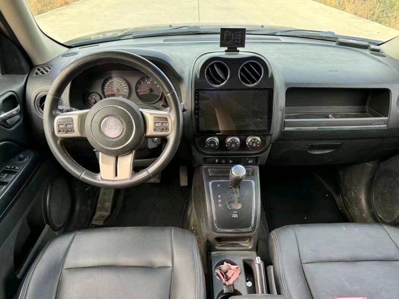 枣庄13年Jeep自由客8