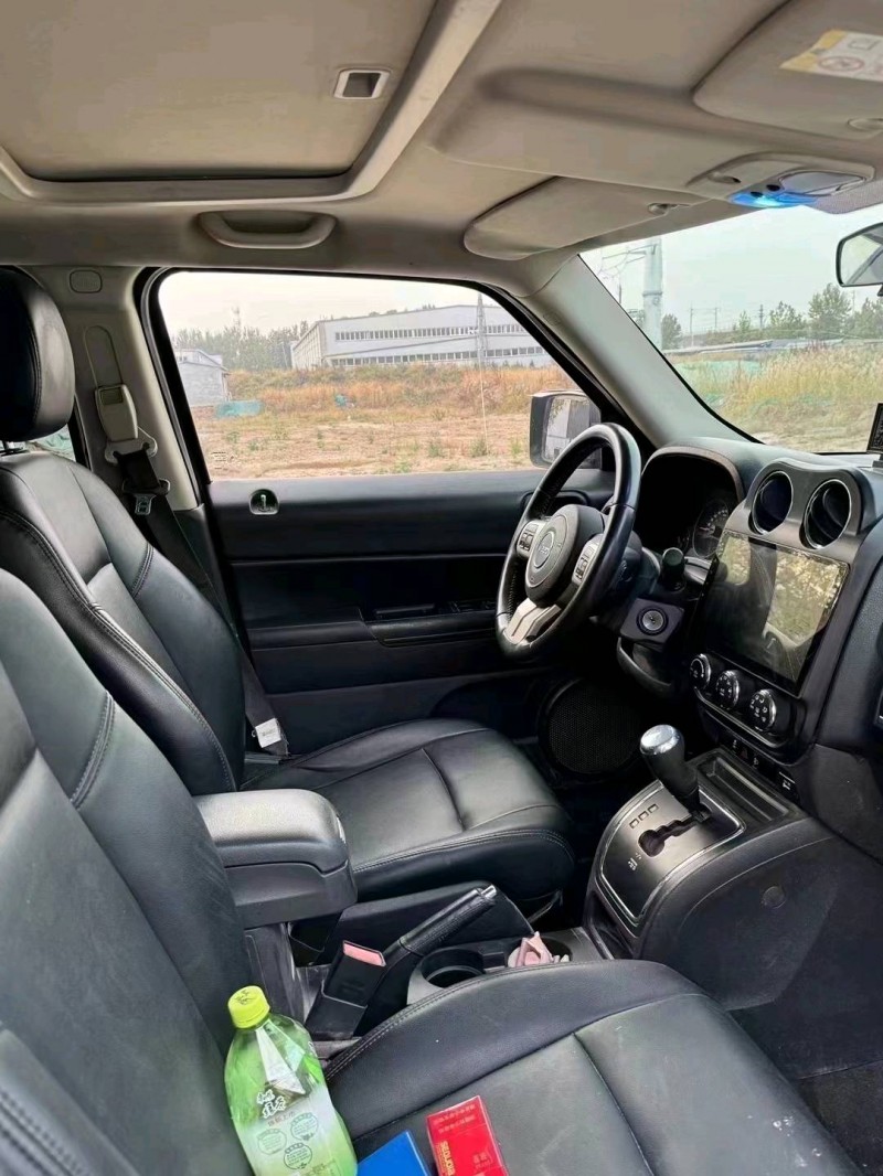 枣庄13年Jeep自由客9