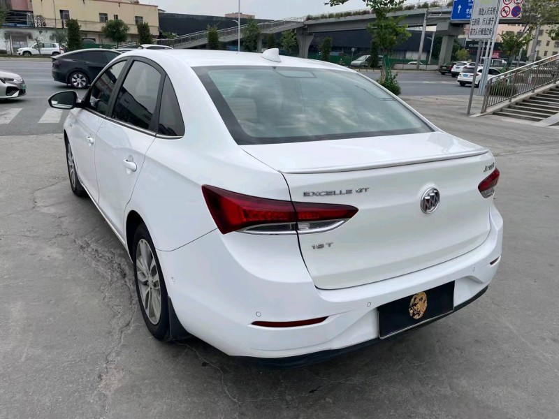 广州19年别克英朗7