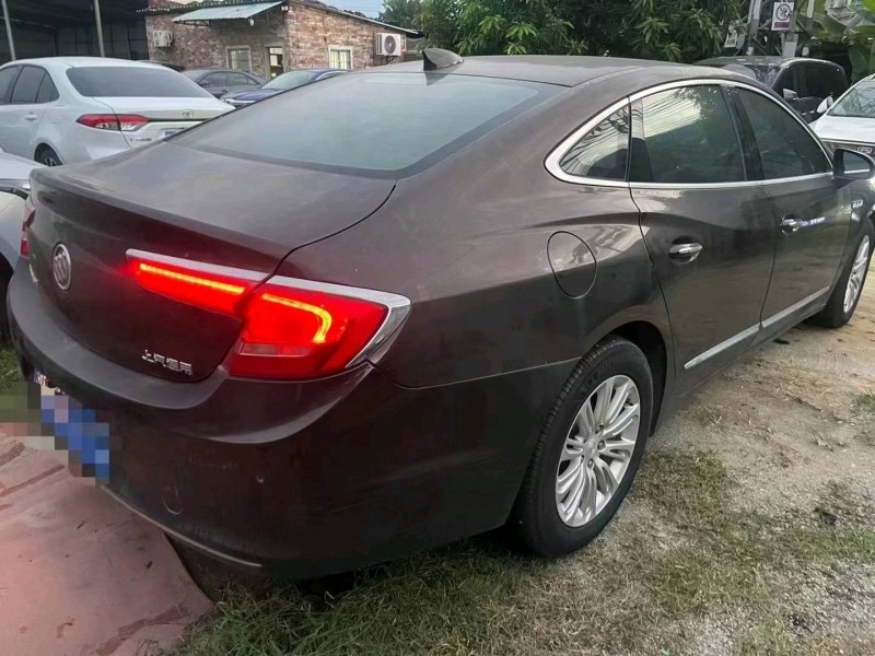 珠海18年别克君越7