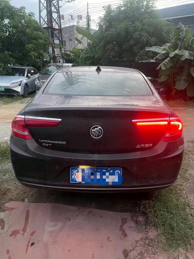 珠海18年别克君越9