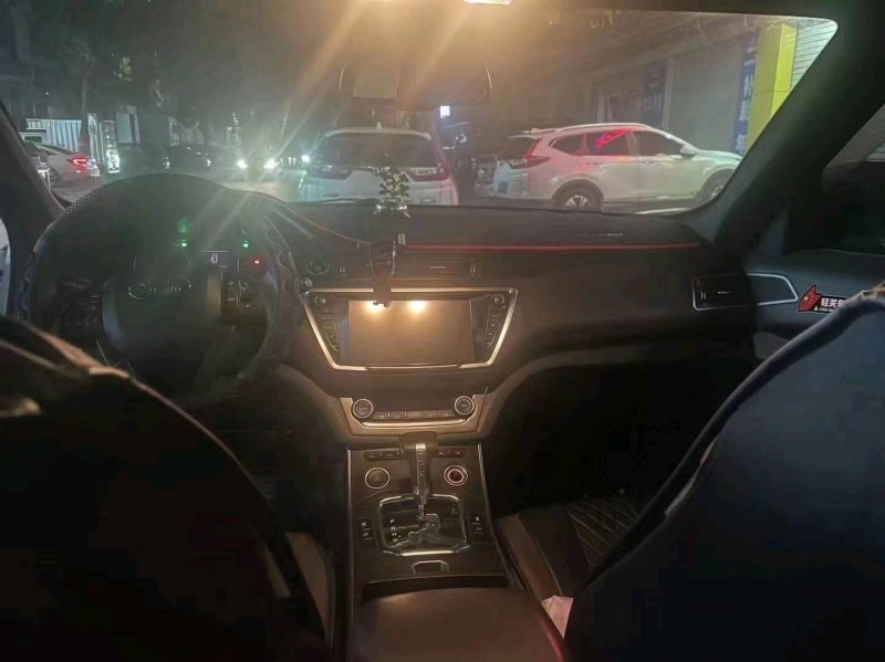 珠海16年陆风X76