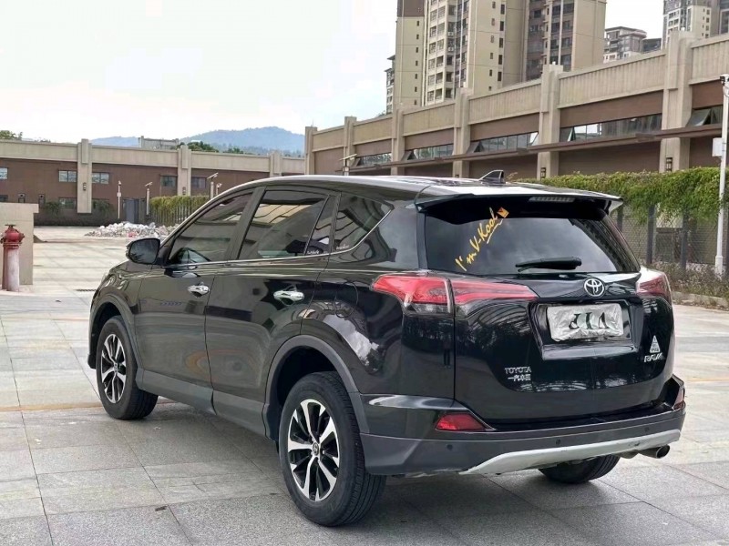 珠海18年丰田RAV4荣放4