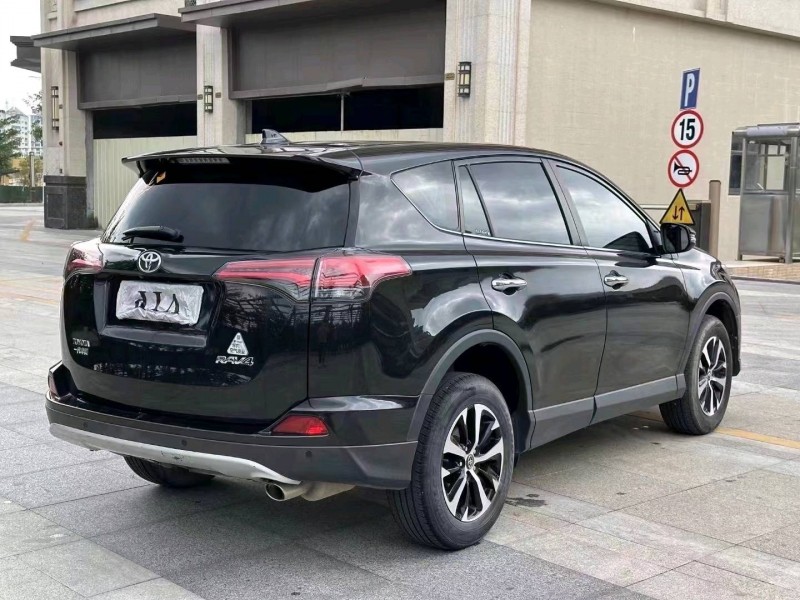 珠海18年丰田RAV4荣放5