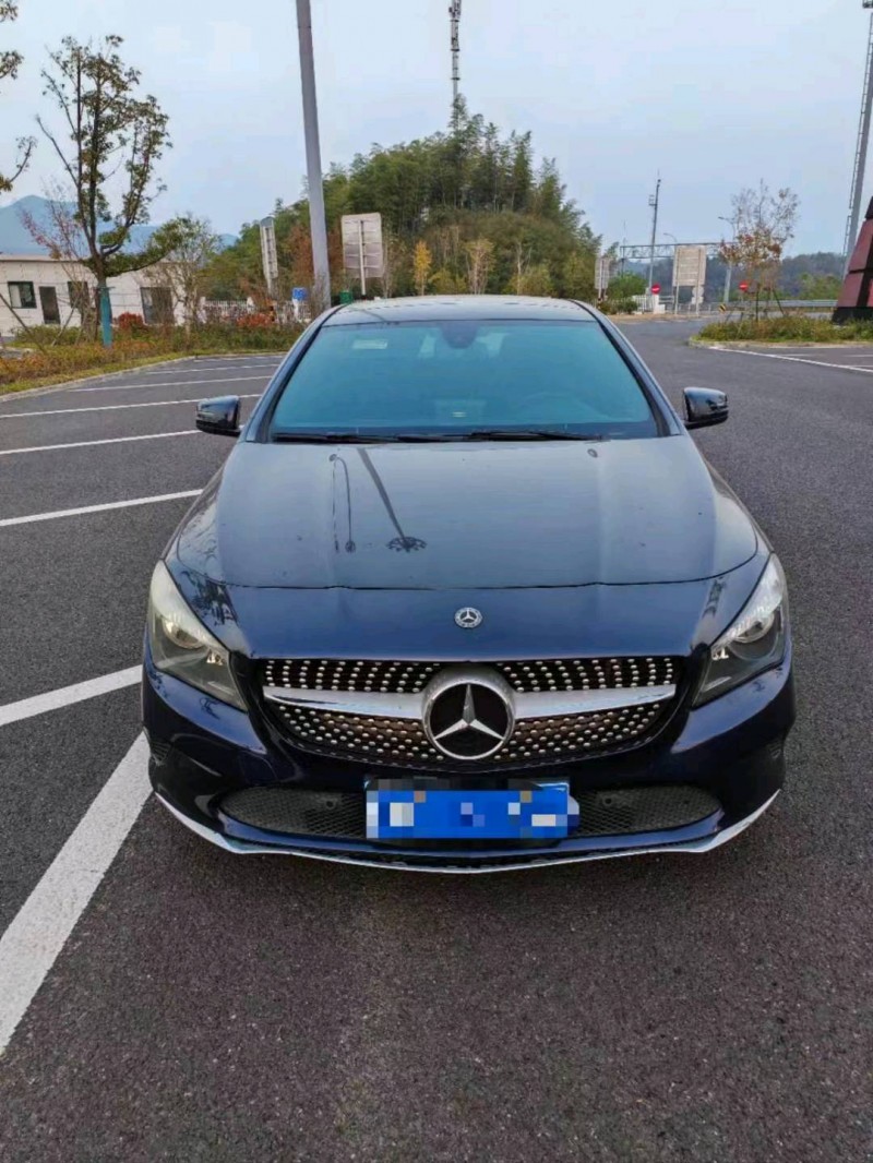 湖州17年奔驰CLA1