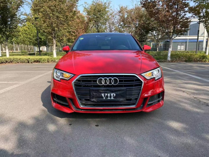 济宁18年奥迪A31