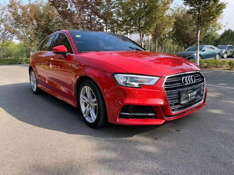 济宁18年奥迪A32