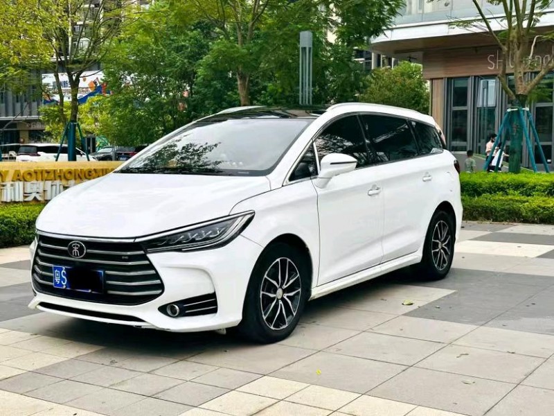 东莞18年比亚迪宋MAX2