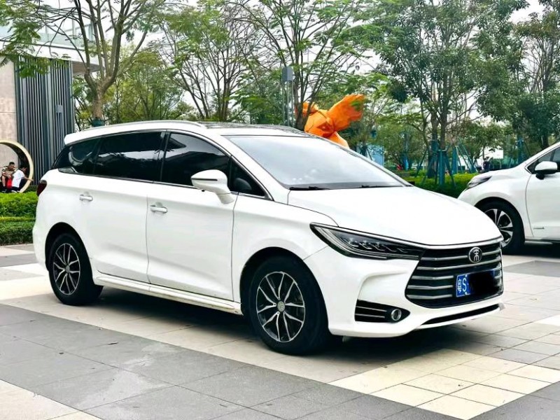 东莞18年比亚迪宋MAX3