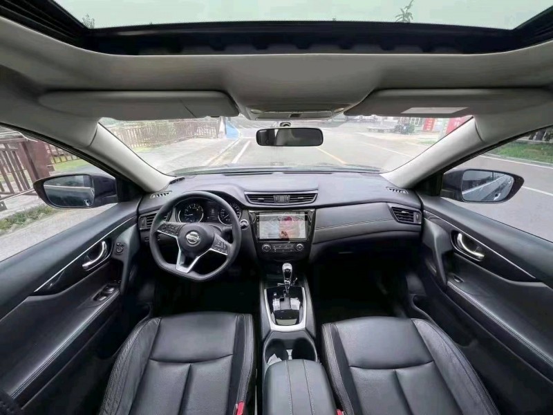 邯郸17年日产奇骏5