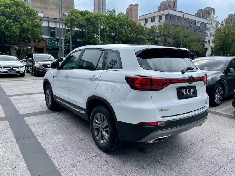 徐州20年长安汽车CS757