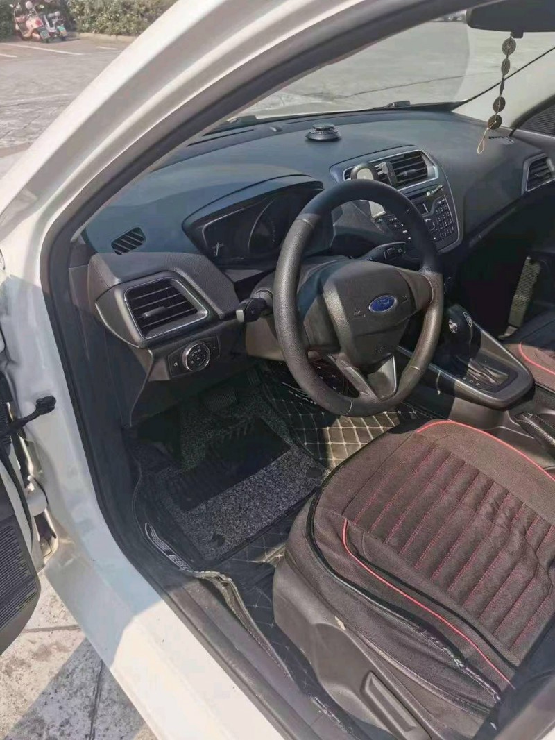 常州20年福特福睿斯5