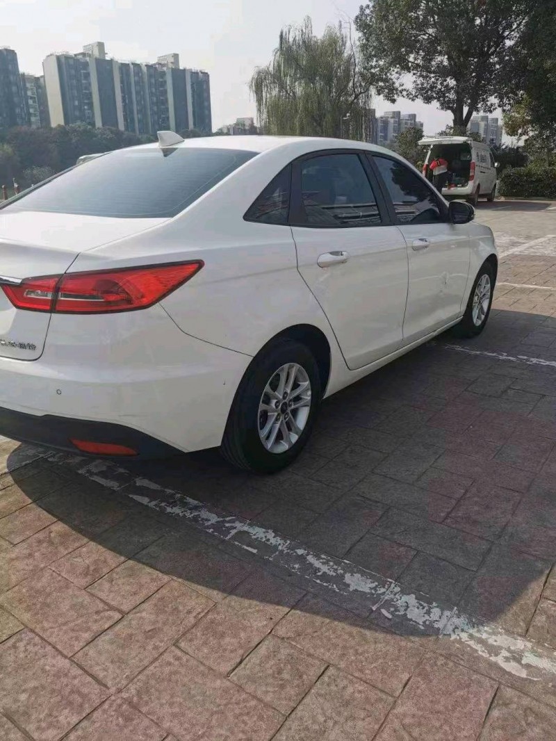 常州20年福特福睿斯9