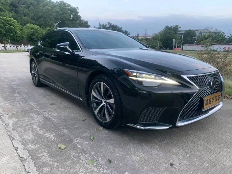 中山21年雷克萨斯LS2