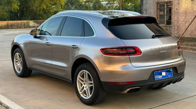 广州17年保时捷Macan7