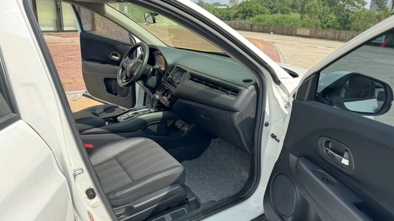 广州17年本田缤智5