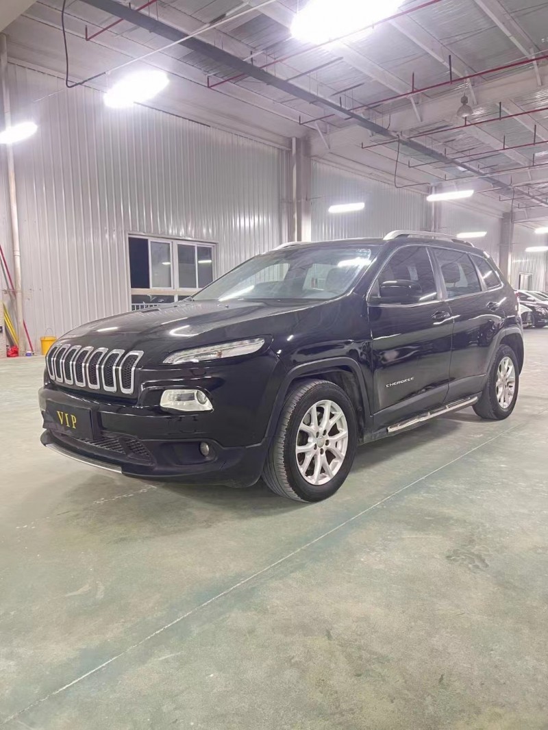 徐州17年Jeep自由光3