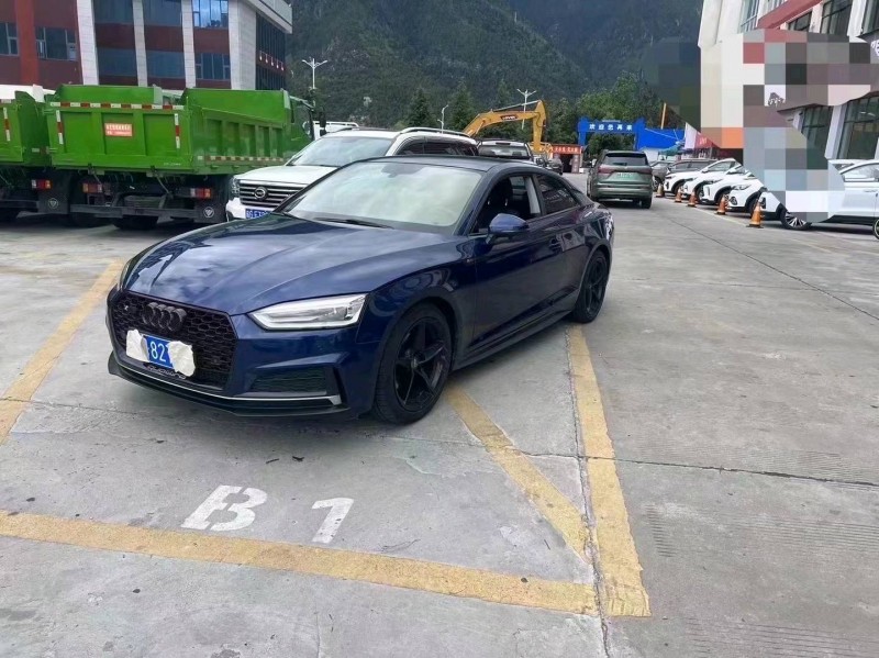 重庆18年奥迪A54