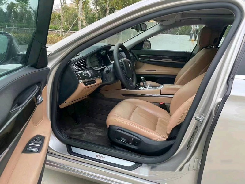 济南15年宝马7系4