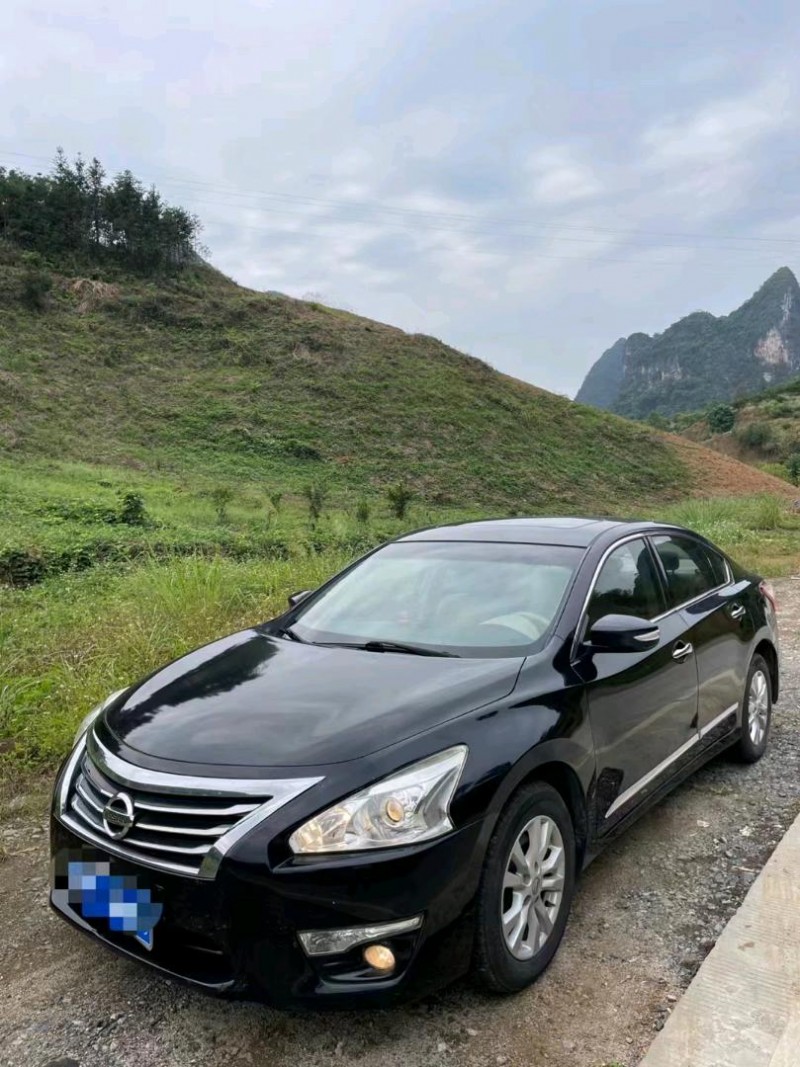 防城港16年日產天籟3