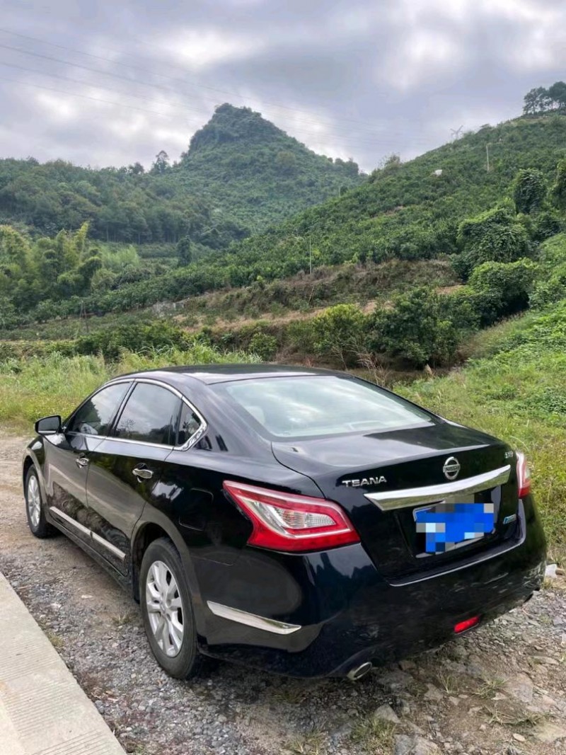 防城港16年日產天籟4