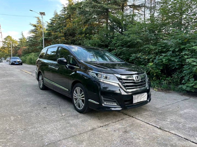 徐州17年本田艾力绅3