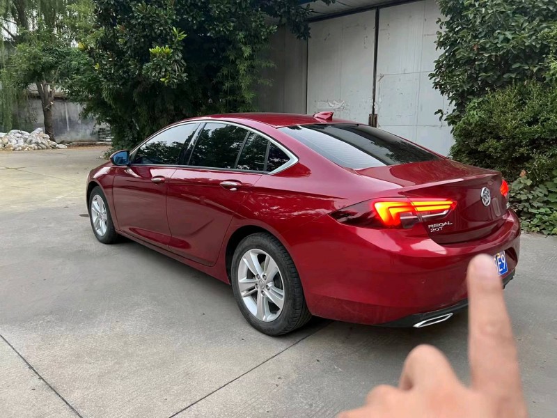 济宁19年别克君威5