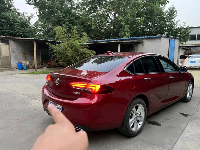 济宁19年别克君威6