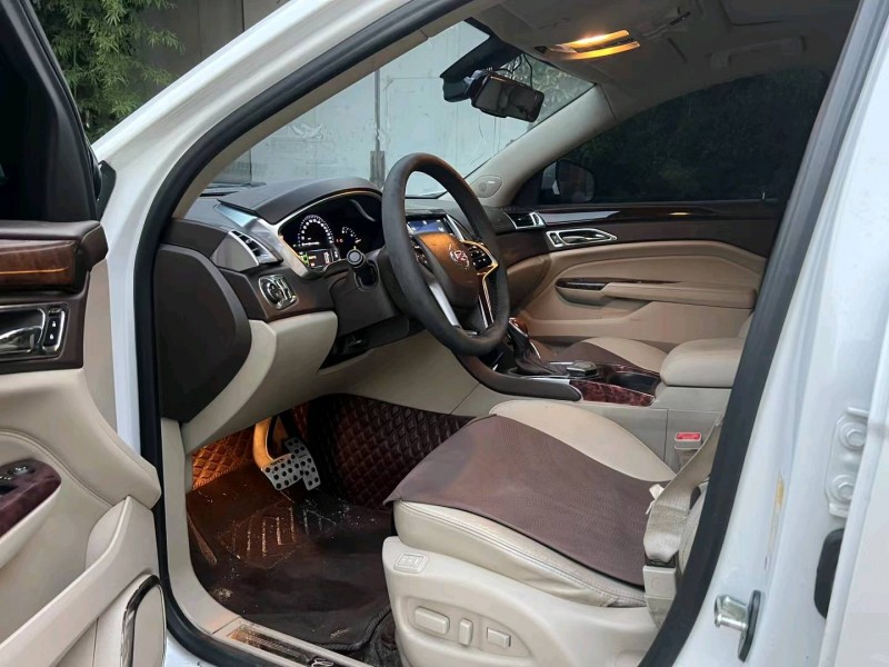 济宁14年凯迪拉克SRX6